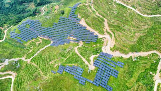 贵州关岭：盘江百万千瓦级光伏基地项目一期实现全容量并网发电