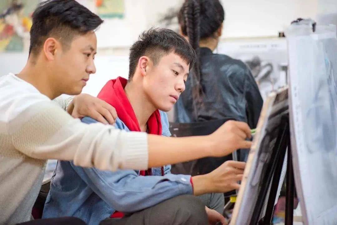 大学生是如何被“付费内推”陷阱套住的