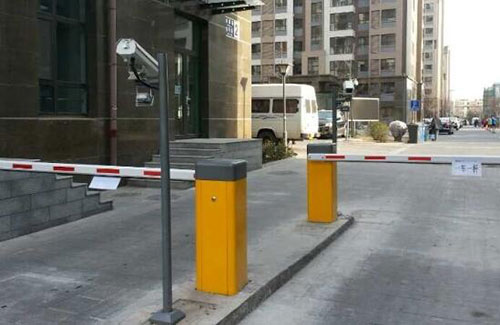 加装停车道闸系统，改造院内环境！老旧平房区焕新颜