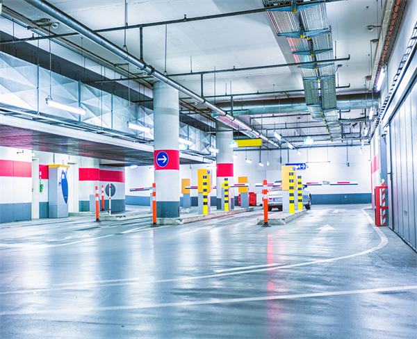 加装停车道闸系统，改造院内环境！老旧平房区焕新颜