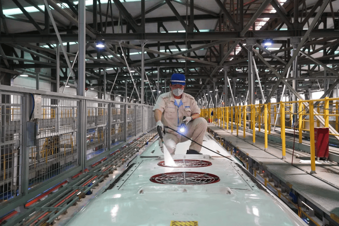 各地各部门加大运力投放 以满足旅客端午假期出行需求