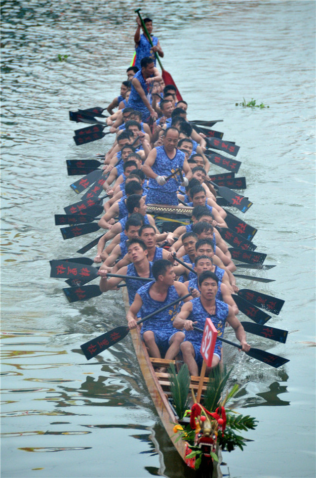 广州CBD里的龙舟文化传承