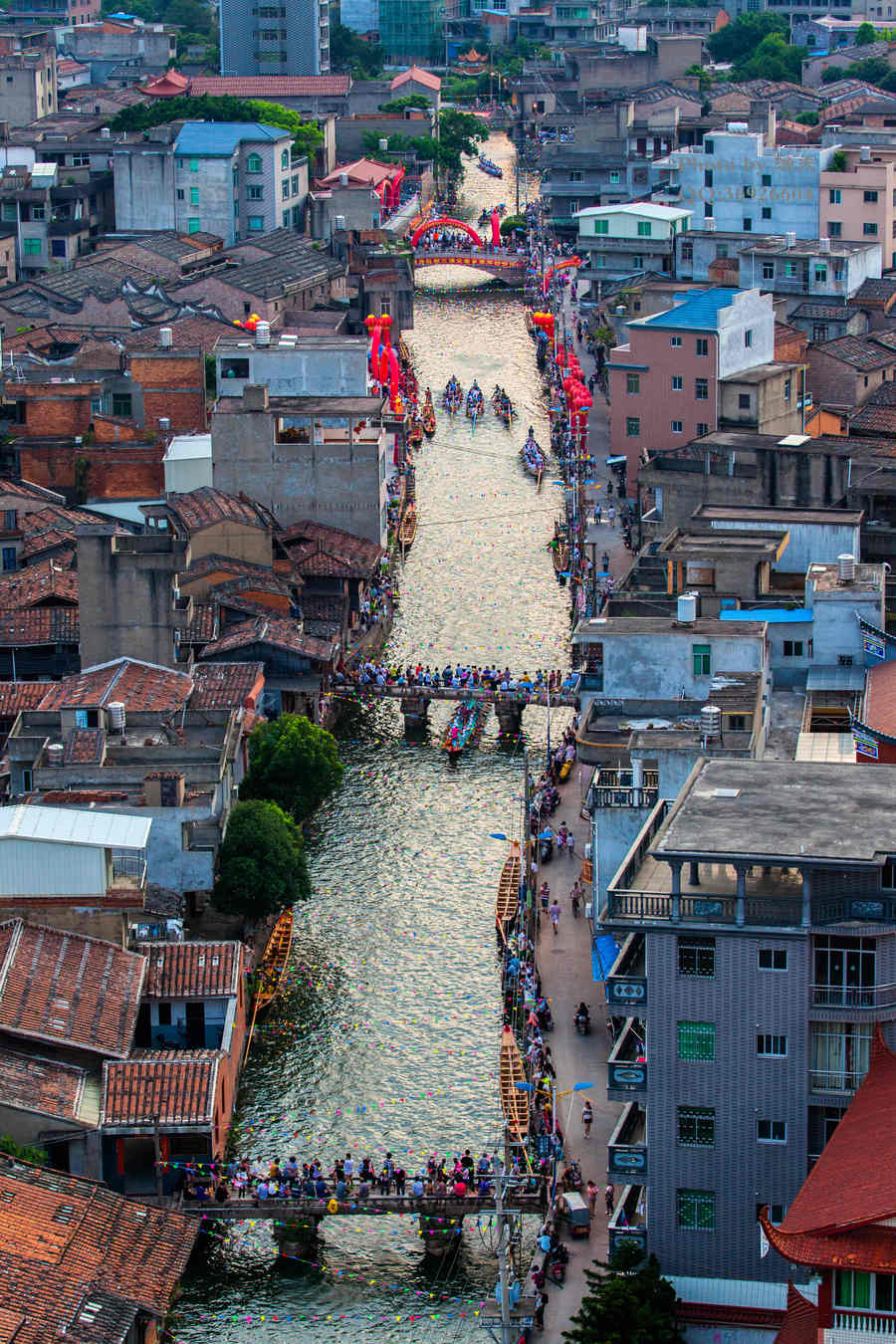 福建三溪村:独特的夜赛龙舟民俗