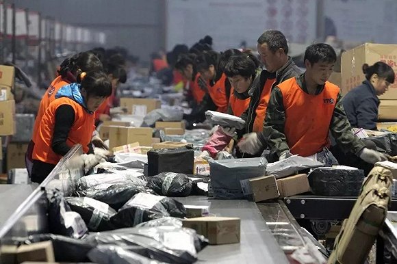 “618”促销期间,全国日均快递业务量预计约5亿件 “买买买”背后的快递业新趋势