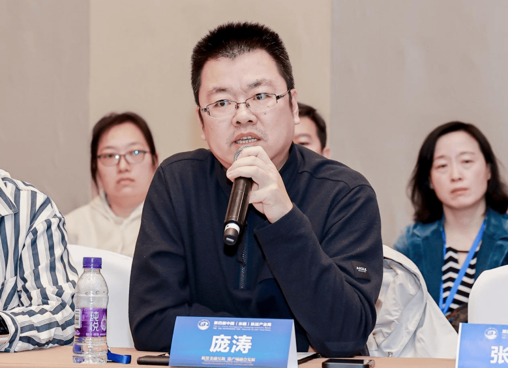 盘前情报|证监会重磅发布,A股最严减持新规落地;国常会审议通过《关于拓展跨境电商出口推进海外仓建设的意见》