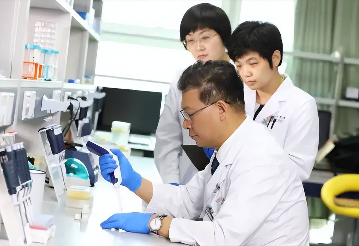 近视防控产品“眼花缭乱” 安全有效谁来保证?