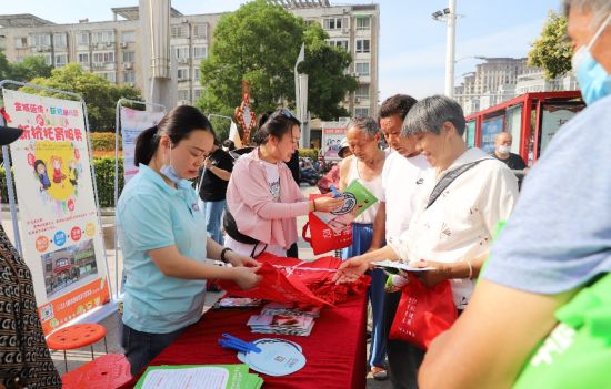 因地制宜提升托育服务质量