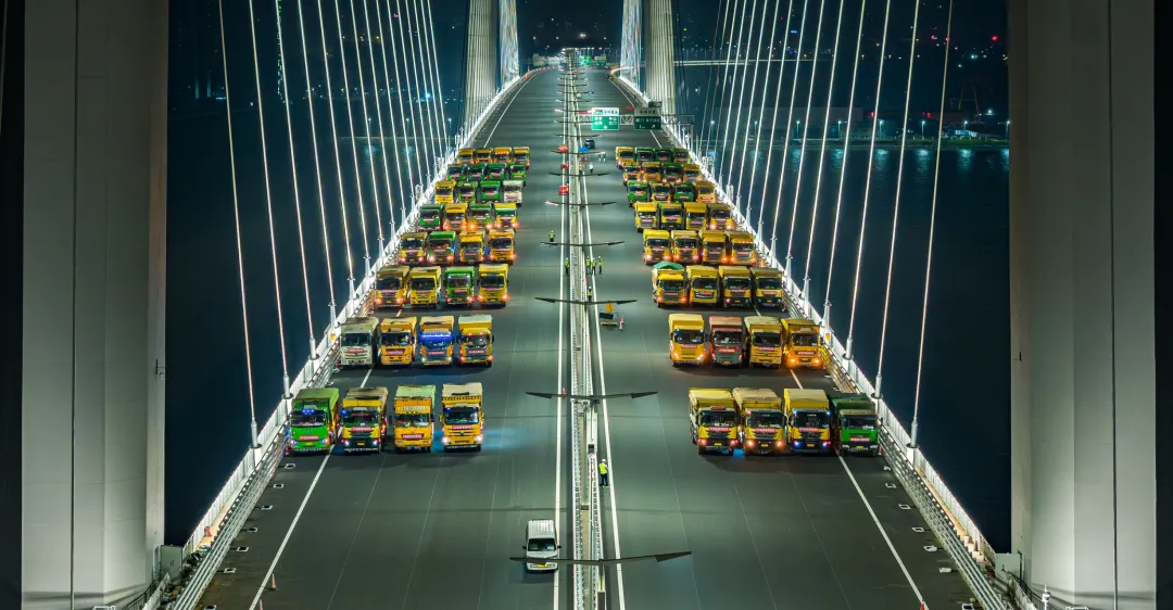 深中通道正式通车 首小时车流量超过7000车次