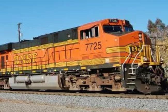 上半年铁路主要客运、货运指标稳居世界首位