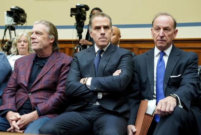 盘前情报｜中共中央：抓紧打造自主可控的产业链供应链；拜登退出2024年美国总统大选