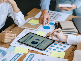 昨日获资金净流入近9000万元，A50ETF基金（159592）飘红，紫光股份涨超1%丨ETF观察