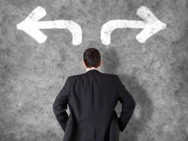 股价跌超8%！东方集团被银行要求提前偿还近11亿元贷款本金