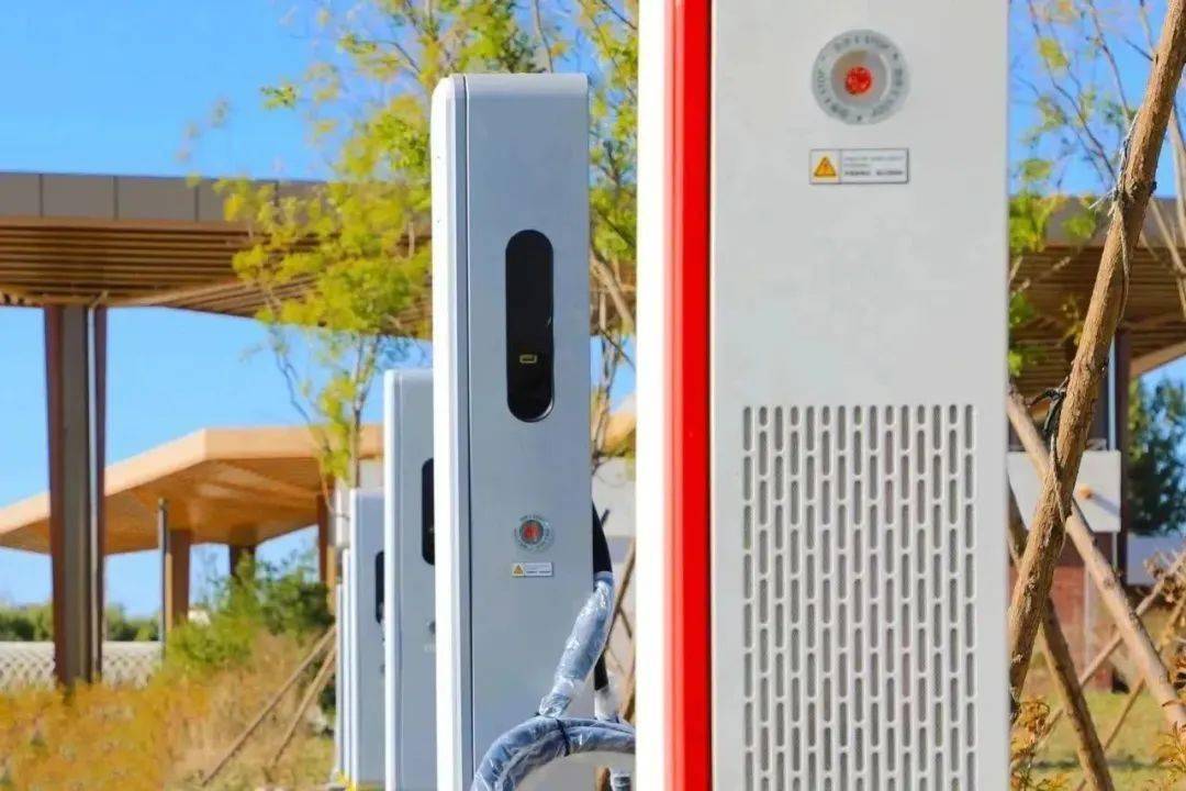 华为Mate70系列即将发布，半导体设备ETF（561980）最新规模超10亿元，机构：建议关注华为链机会