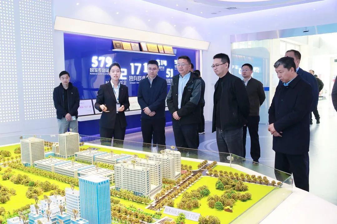 四川省教育厅、四川省开放大学终身教育处领导莅临青羊调研指导工作