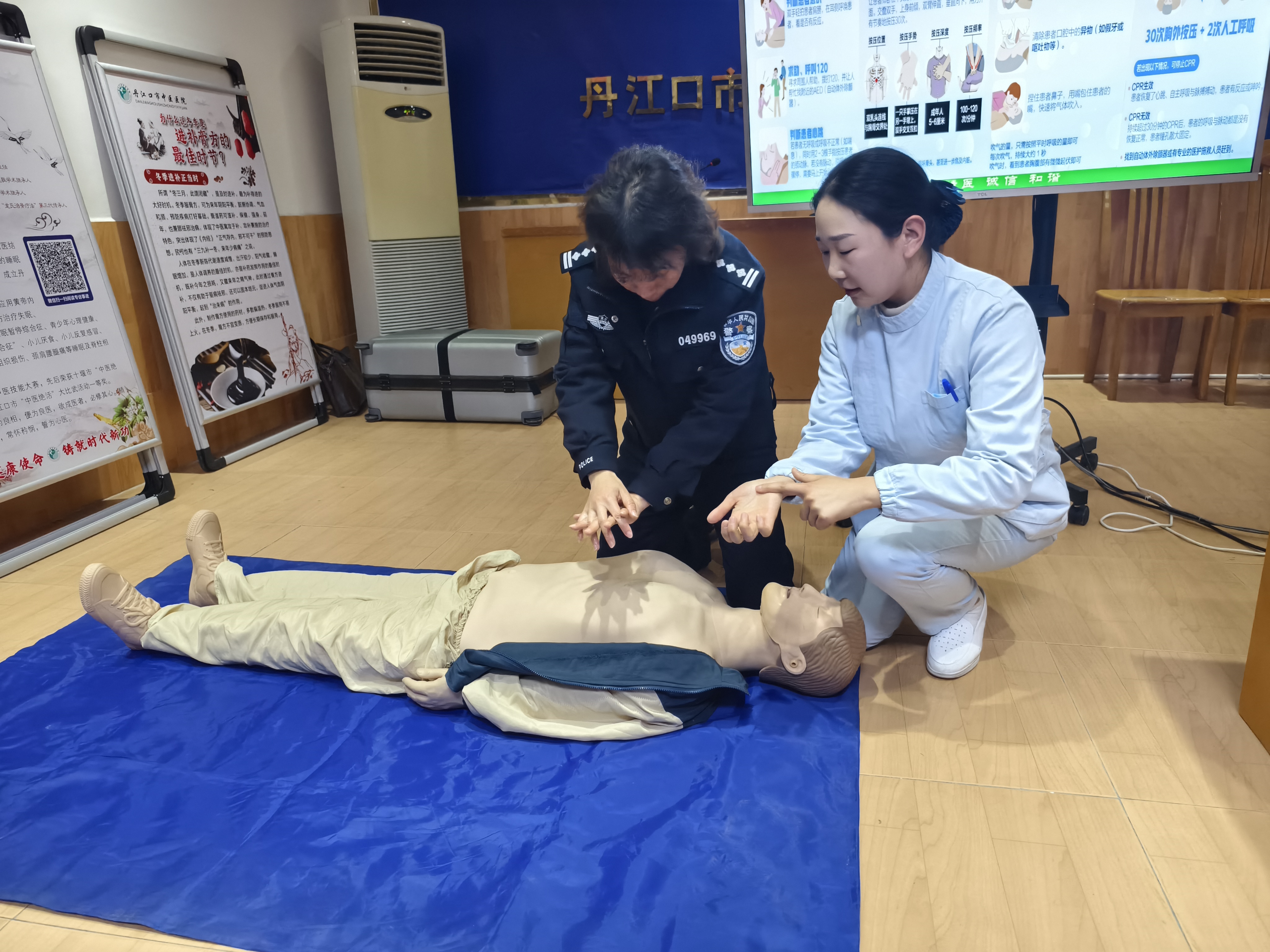 乐至公安交警组织开展第一季度警容警姿集中训练