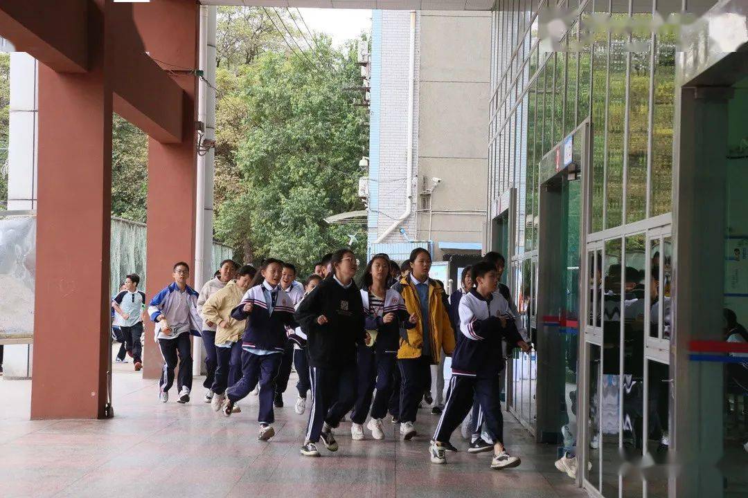 践行帮扶责任 广汉中学助力金阳中学高考创新高