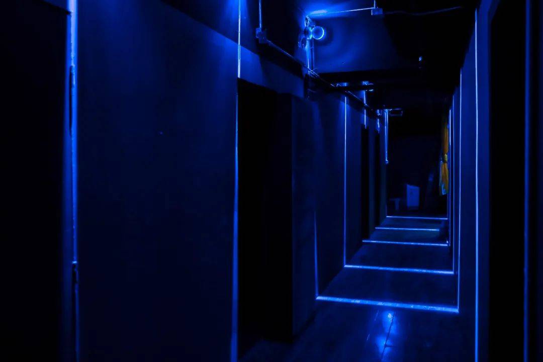 炸裂式扫货！四度称牛