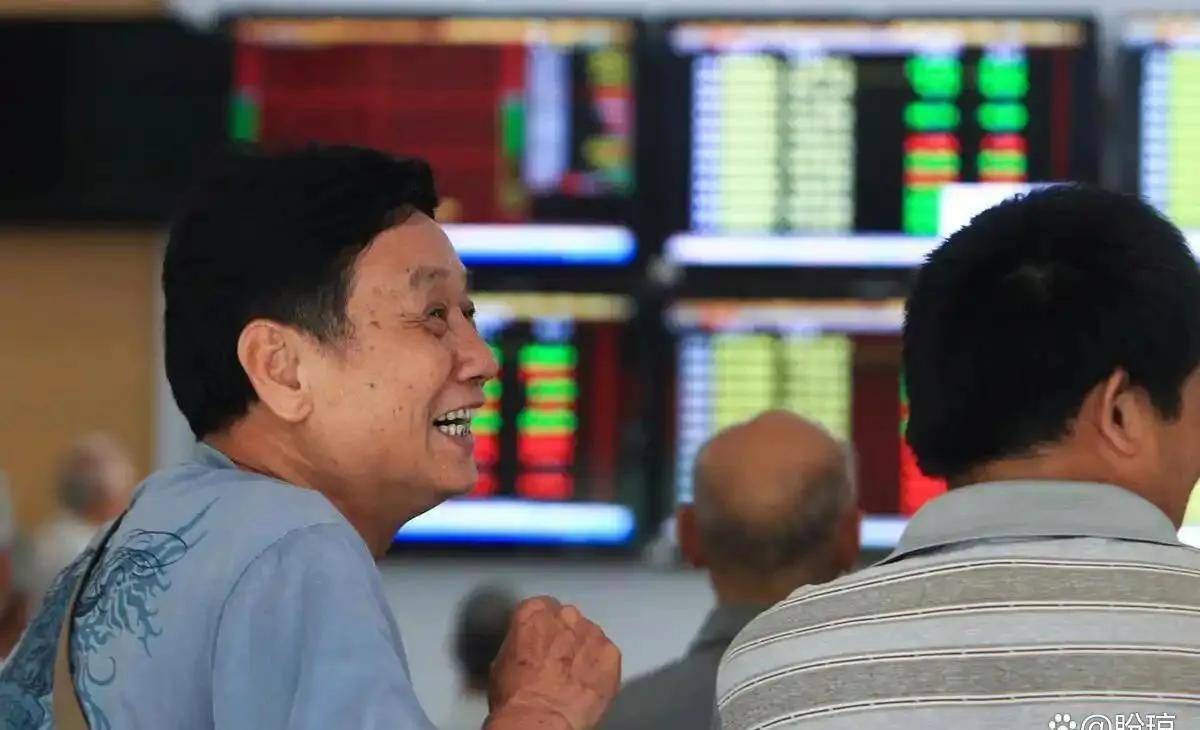 年内券商境内发债规模同比增长逾66%,券商ETF(159842)规模续创历史新高,机构:继续关注券商板块投资机会