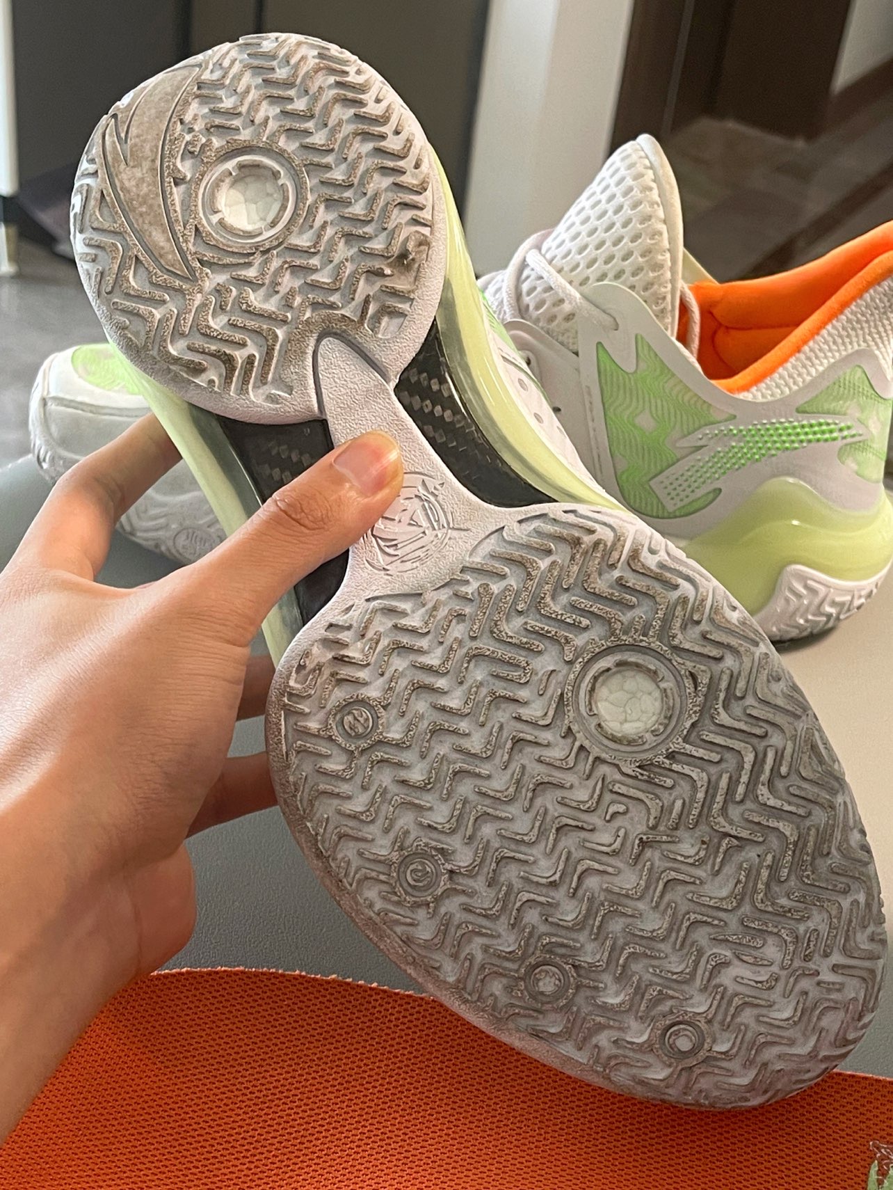 收购传闻再起,彪马股价单日大涨近19%,安踏回应