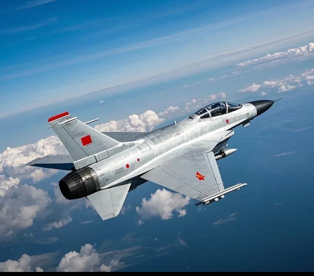 朱雀三号可复用火箭首飞成功入轨，卫星产业ETF（159218）午后放量大涨超3%，中国卫星涨停